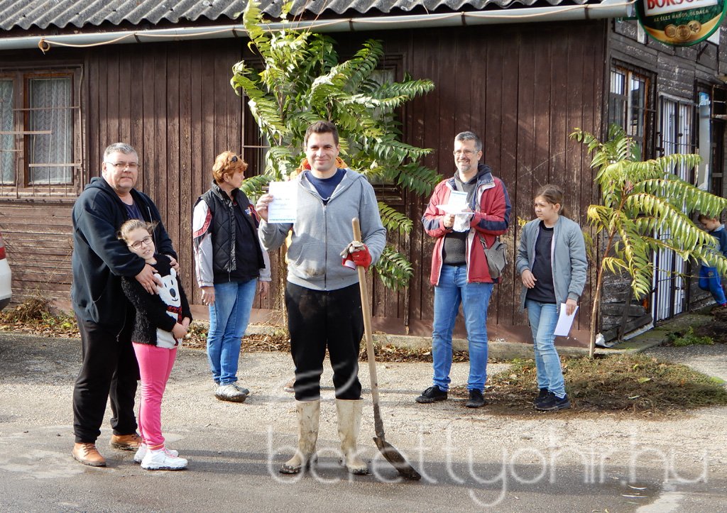 Közösségi faültetés Berettyóújfaluban 83